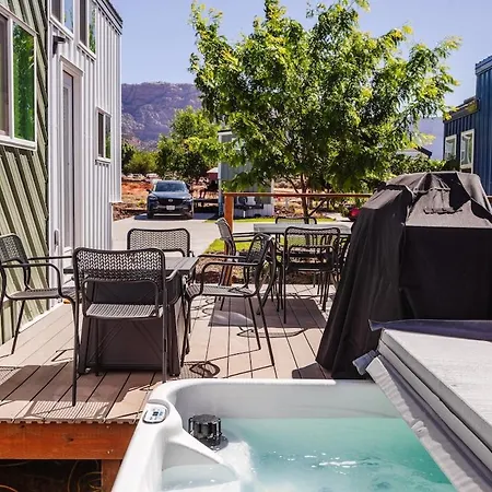 Aspen Grove Private Hotub Villa